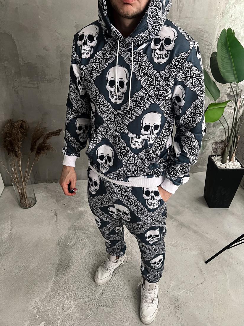 Костюм