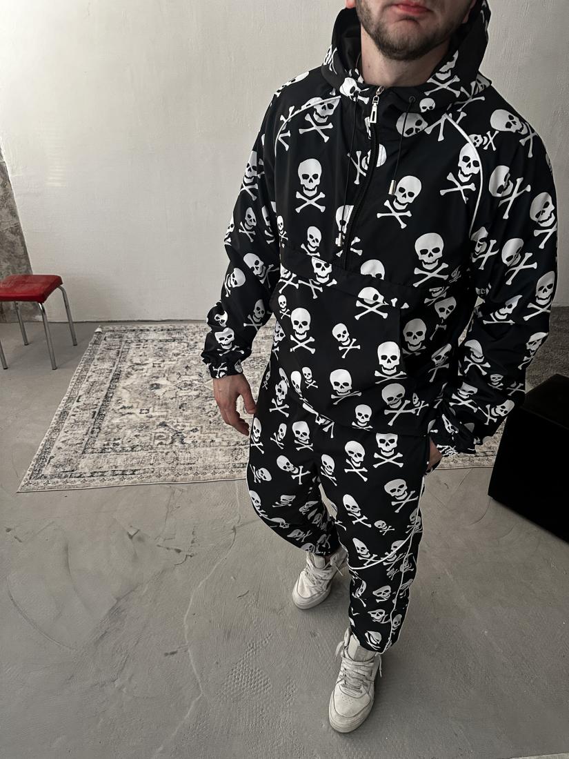 Спортивный костюм