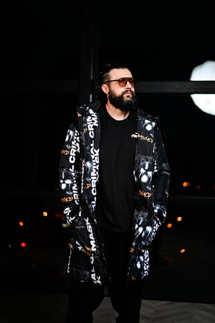 Куртка зимова з капюшоном