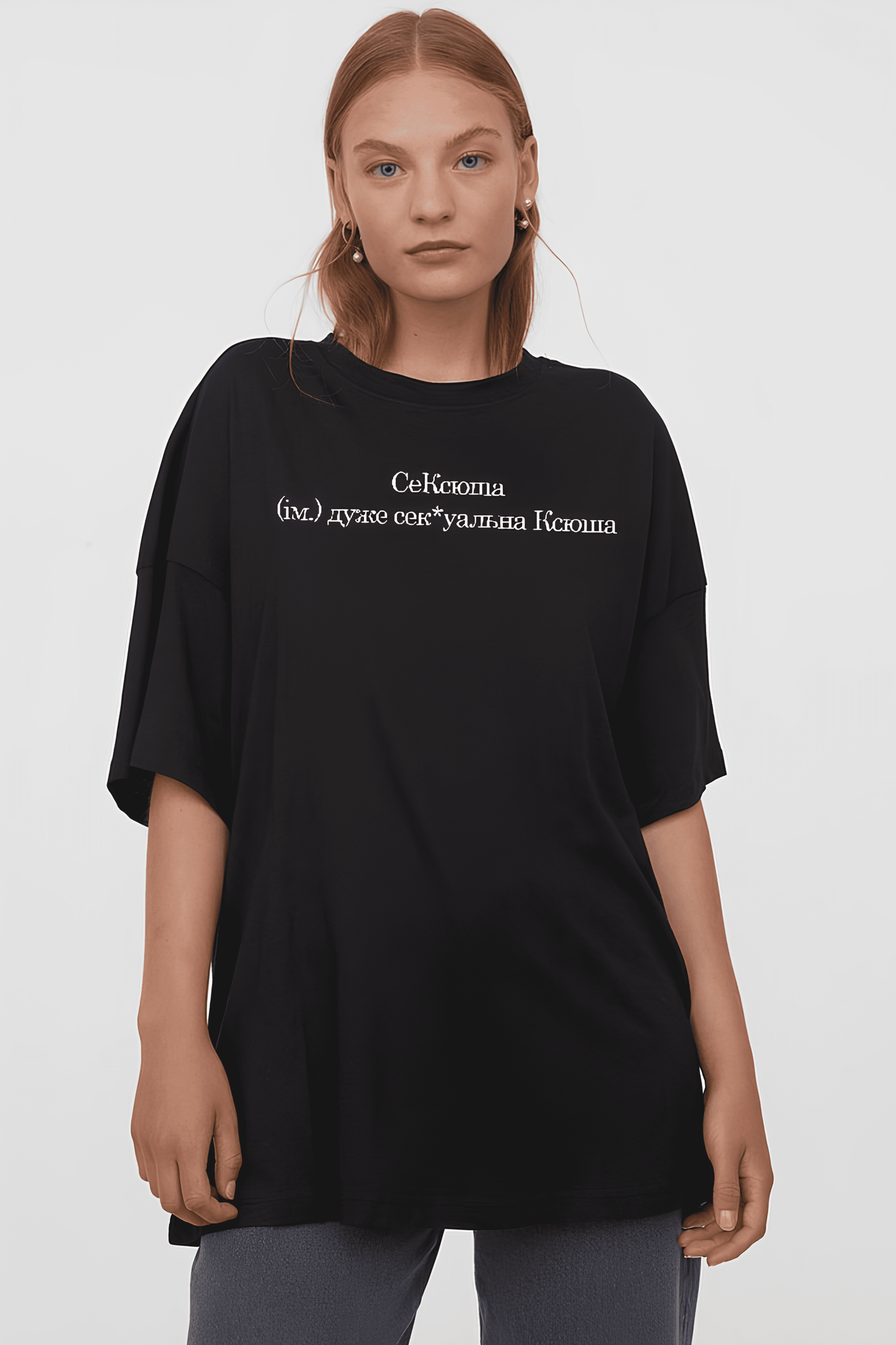 Жіноча футболка з мерчем